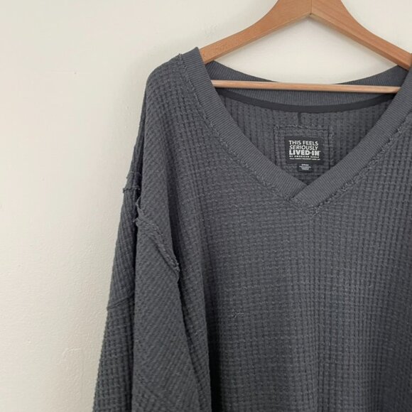 American Eagle Big Hug V Neck Waffle Charcoal Gray Sweatshirt Size Small - Picture 6 of 6